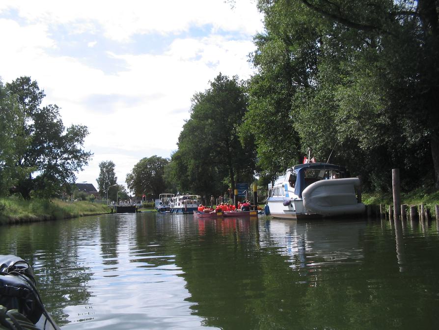 vor Schleuse Strasen