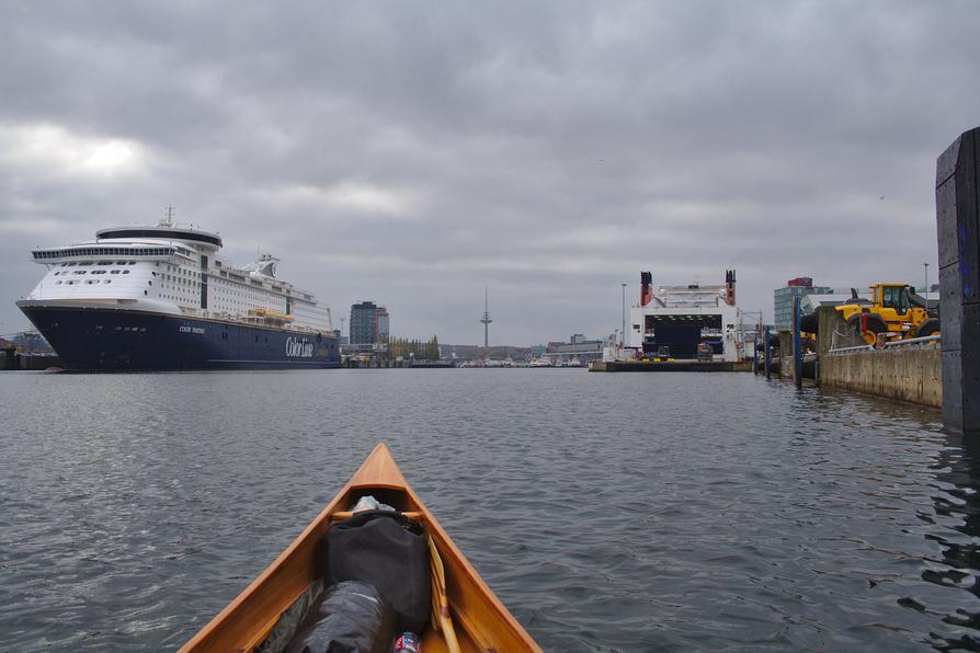 Skandinavienfähren im Seehafen Kiel