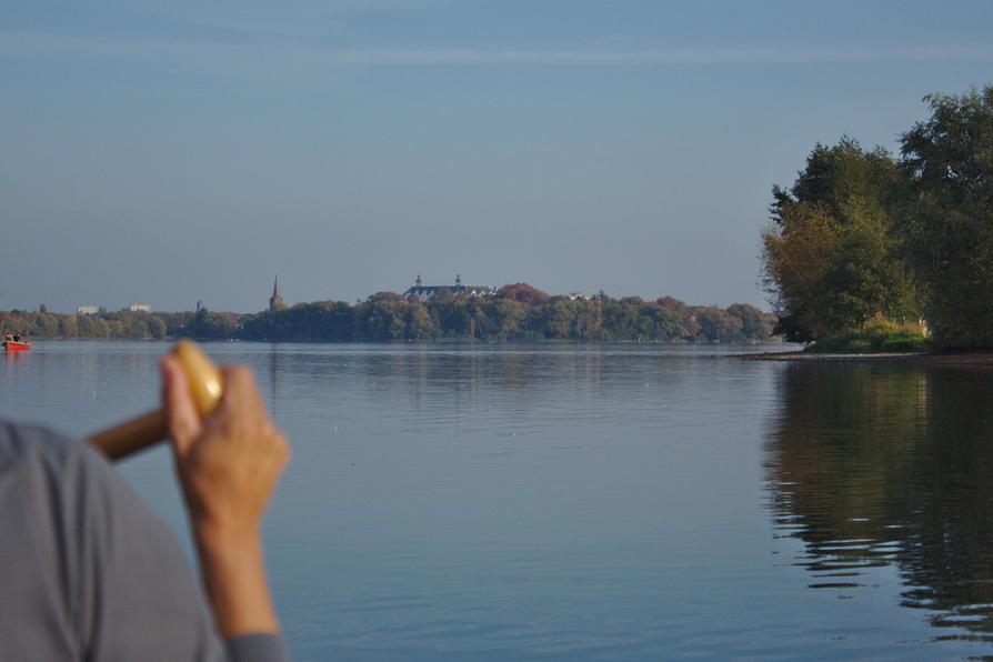 Blick vom Kleinen Plöner See auf das Schloss Plön