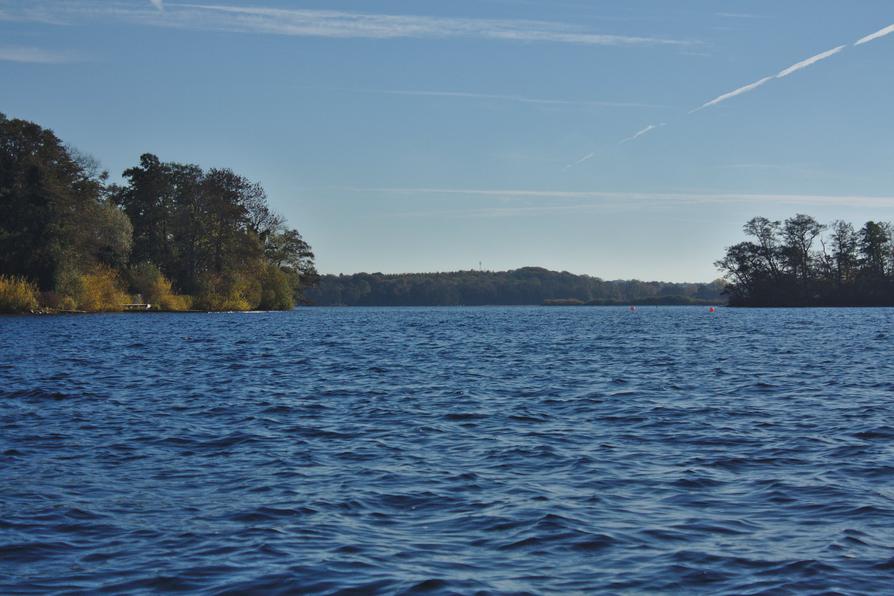 Plöner See zwischen Rosenstraße und der Insel Olsborg