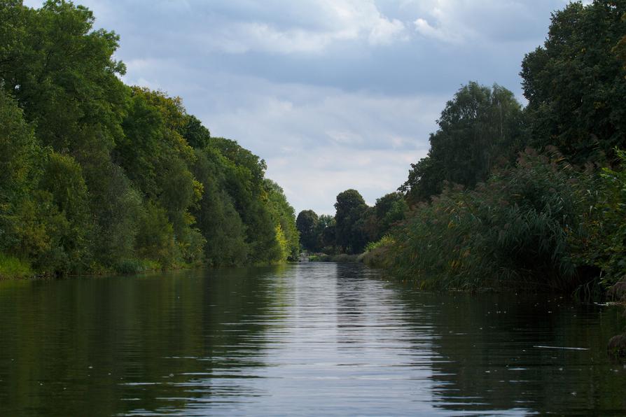 Vosskanal unterhalb von Zehdenick Vosskanal unterhalb von Zehdenick