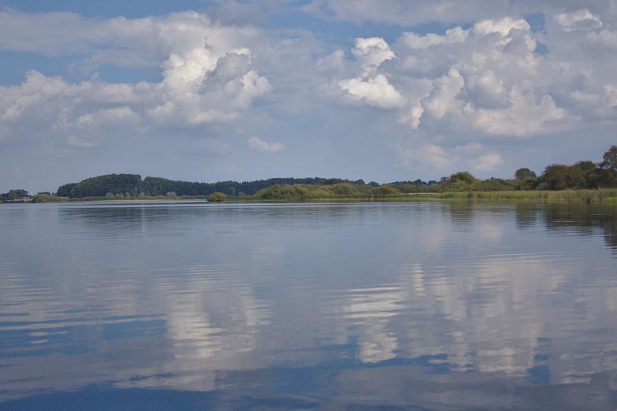 auf einem sehr stillen Lanker See