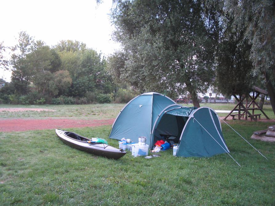 Wasserwanderrastplatz in Bredereiche am Dorfplatz