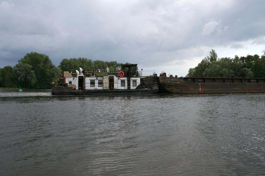 Schubverband auf der Havel