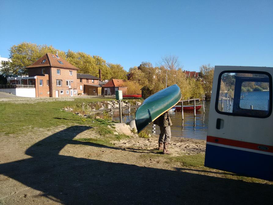 Kanu-Einsetzstelle in Plön bei Fischerei Reese Kanu-Einsetzstelle in Plön bei Fischerei Reese
