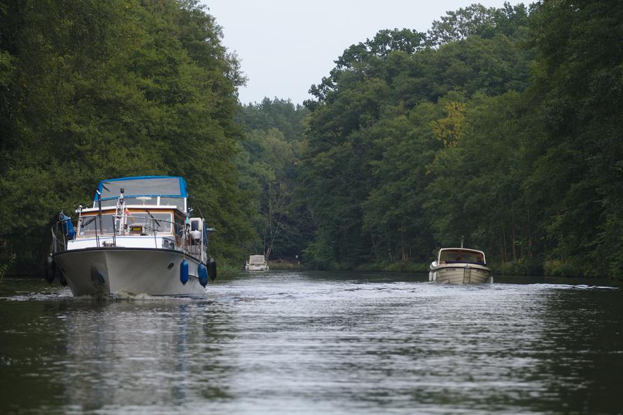 Motoryachten auf der Havel