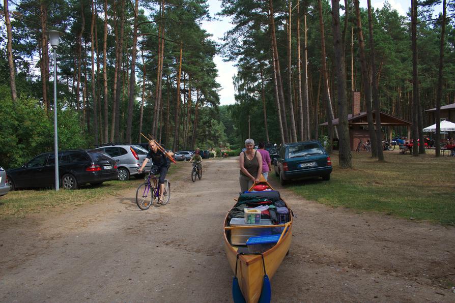 Umtrageweg über den Campingplatz am Dreetzsee