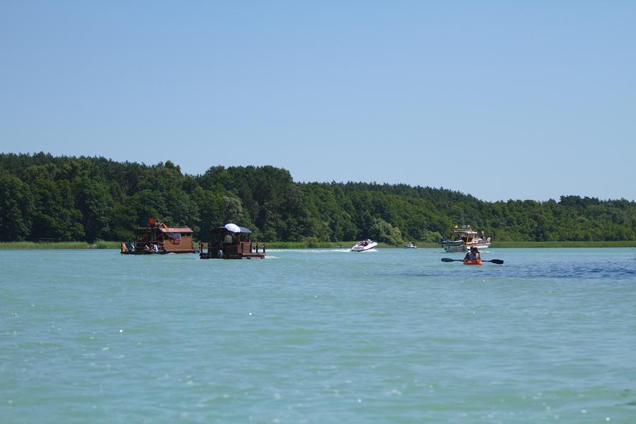 Flöße auf dem Großen zechliner See