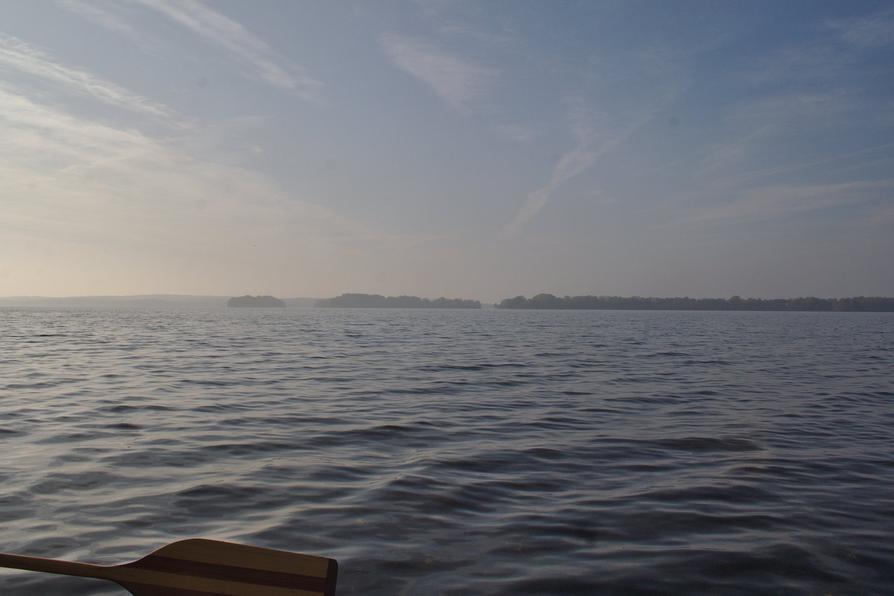 Blick über den See zum Langen Warder und der Prinzeninsel Blick über den See zum Langen Warder und der Prinzeninsel