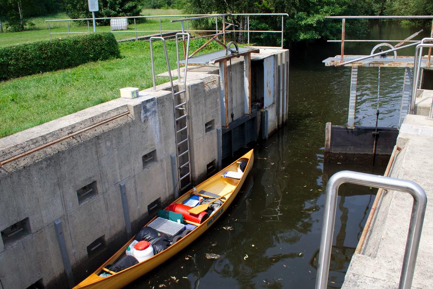 in der Schleuse Leibsch